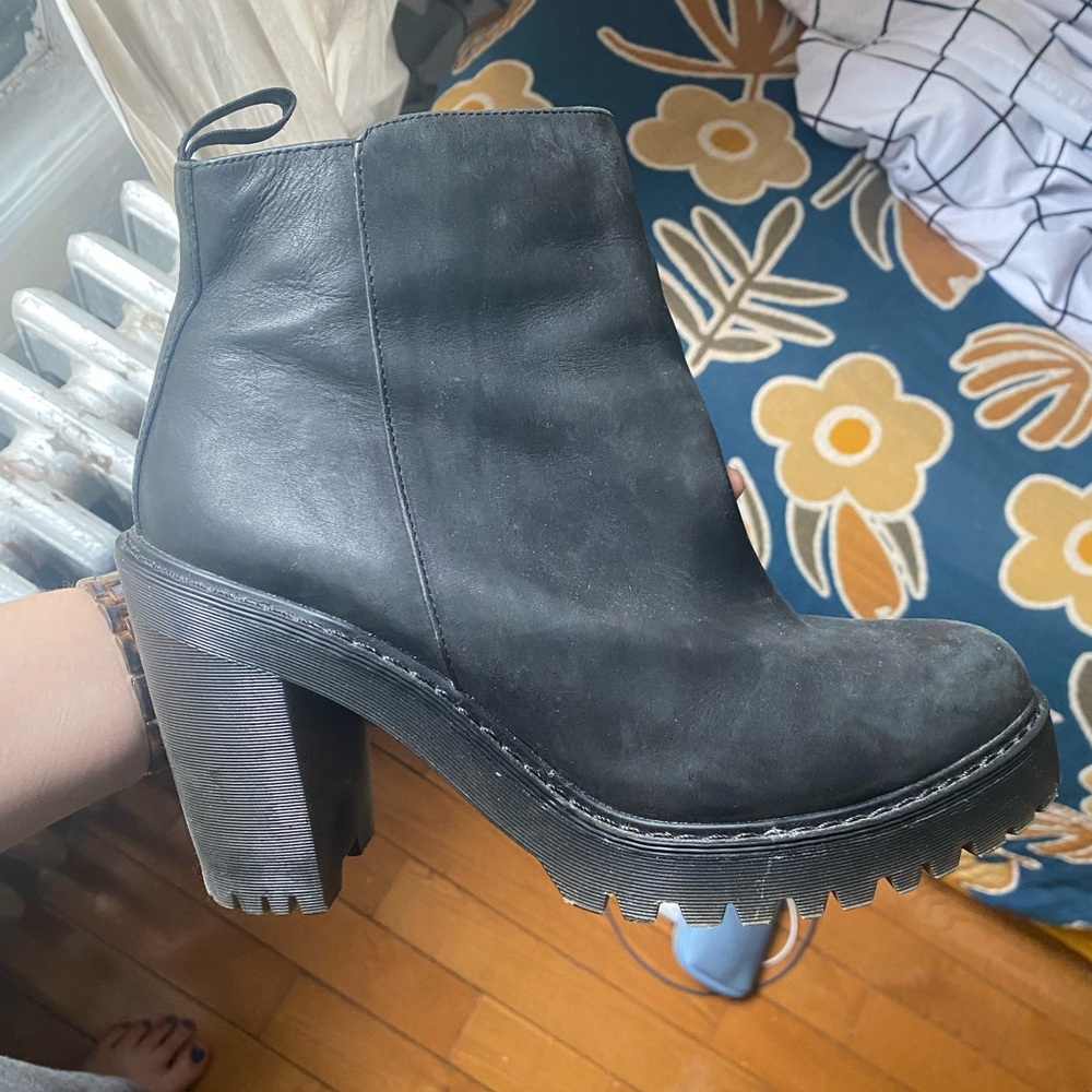 Dr. Martens Magdalena Boots Black